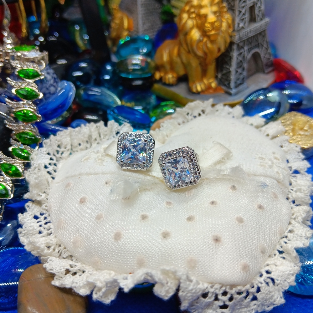 COPY - Beautiful Swarovski Crystal Silvertone Square Stud Earrings
